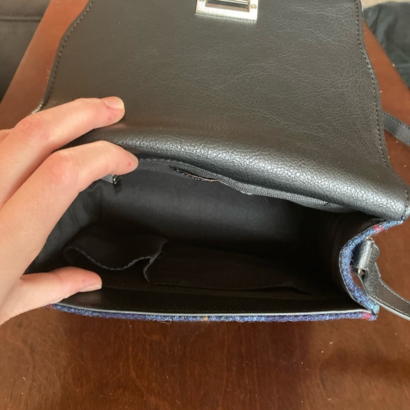 Harris Tweed Glen Appin Crossbody Bag, Wool, Navy - Picture 3 of 9